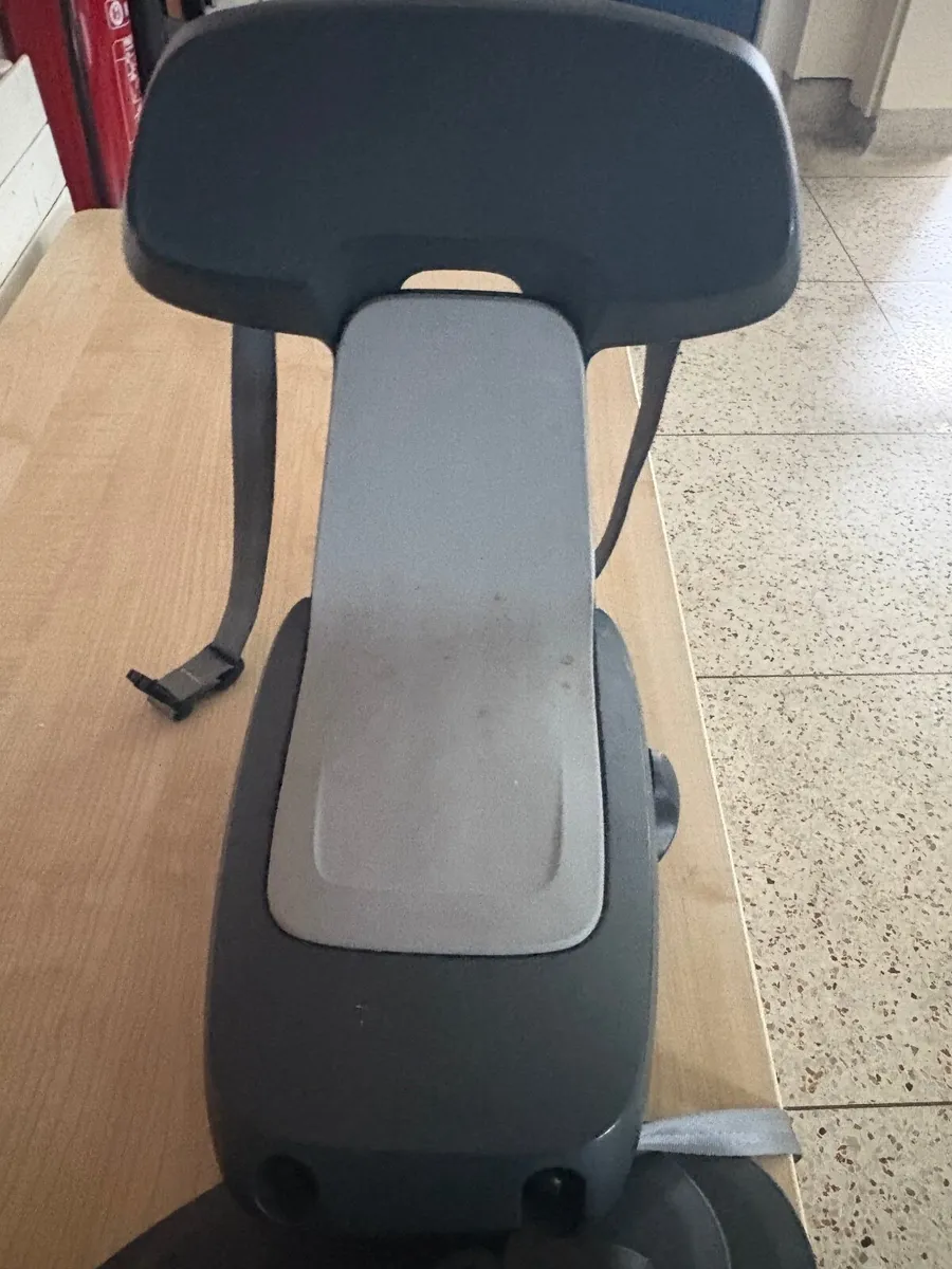 GUPPY JUNIOR CARRIER-MOUNTED CHILD SEAT (MAX 35KG) - Image 1