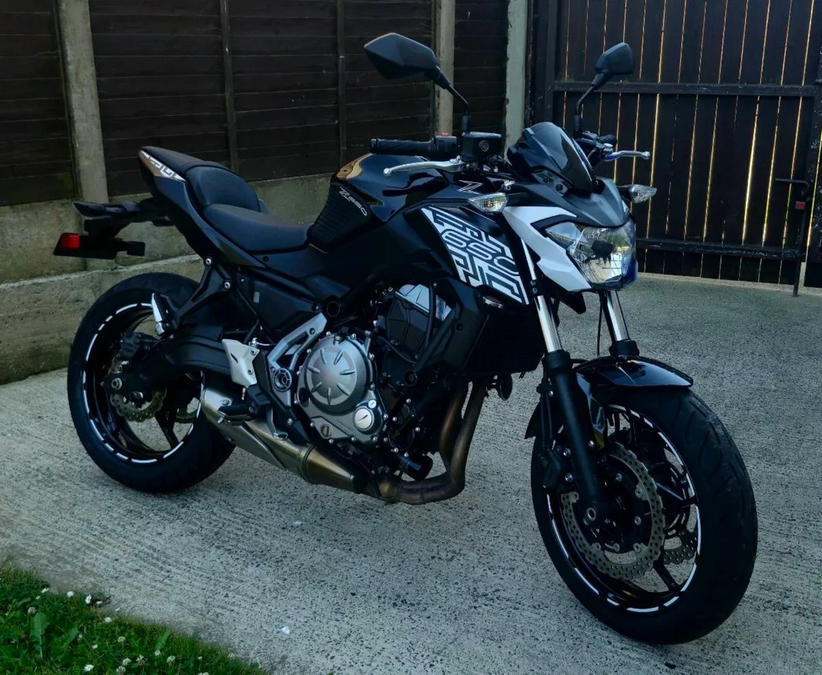KAWASAKI Z650 2018 ABS - Image 4