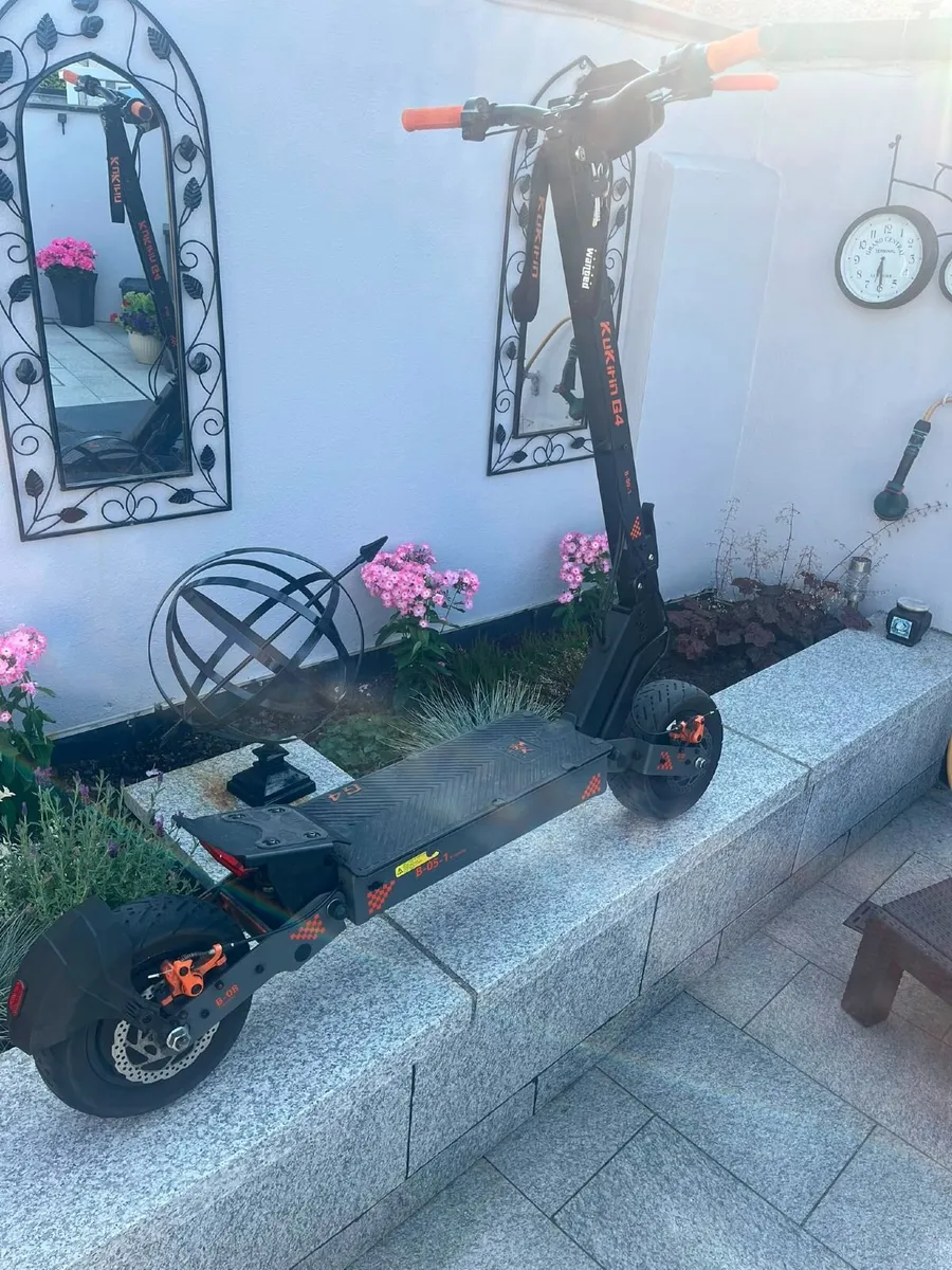 Kukirin Scooter in Excellent condition G4 - Image 2