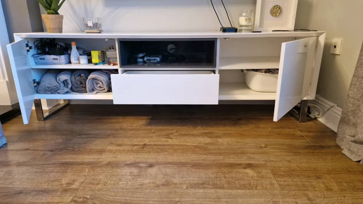 Tv Unit - Image 2