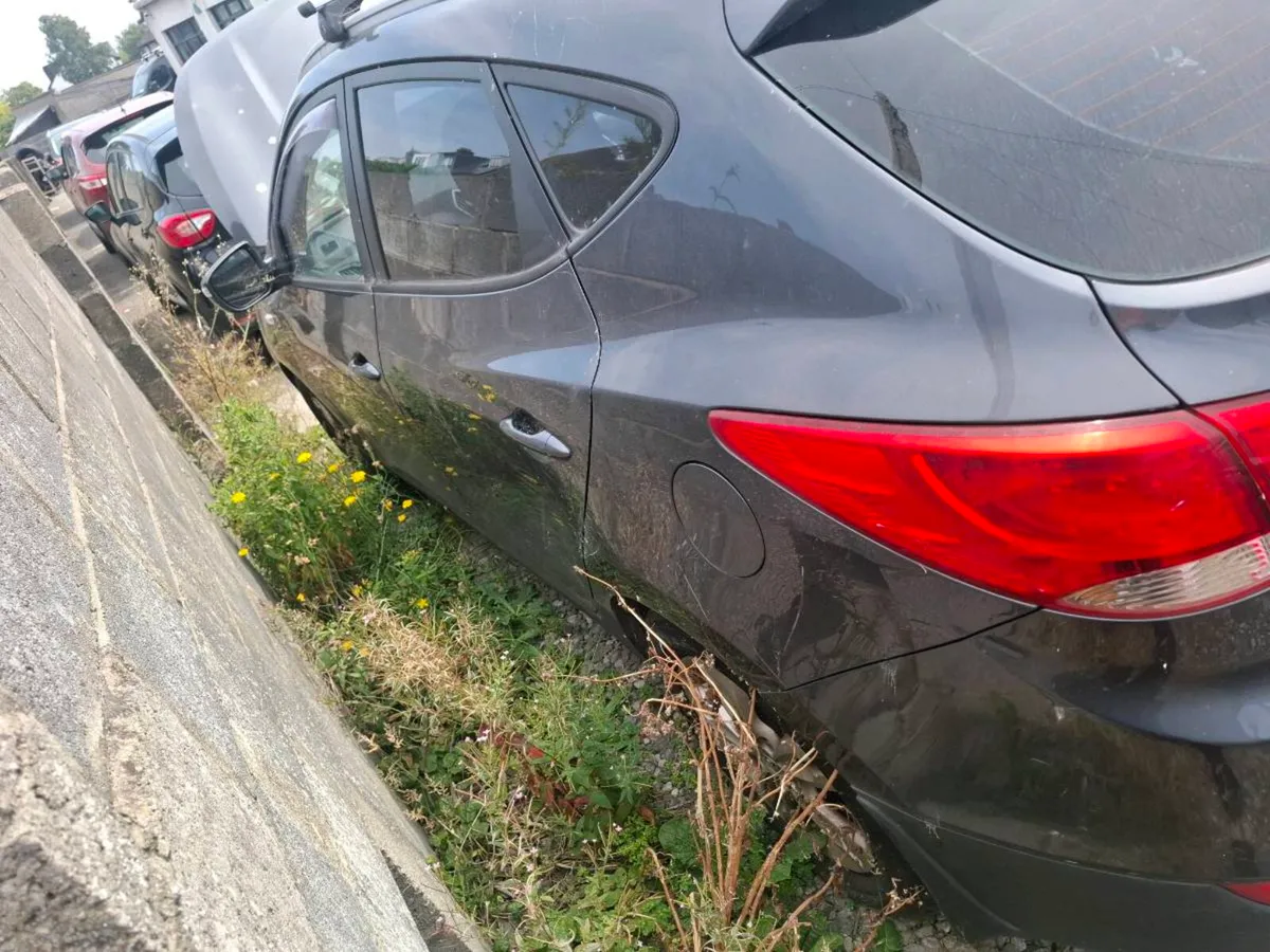 Hyundai ix35 - Image 2