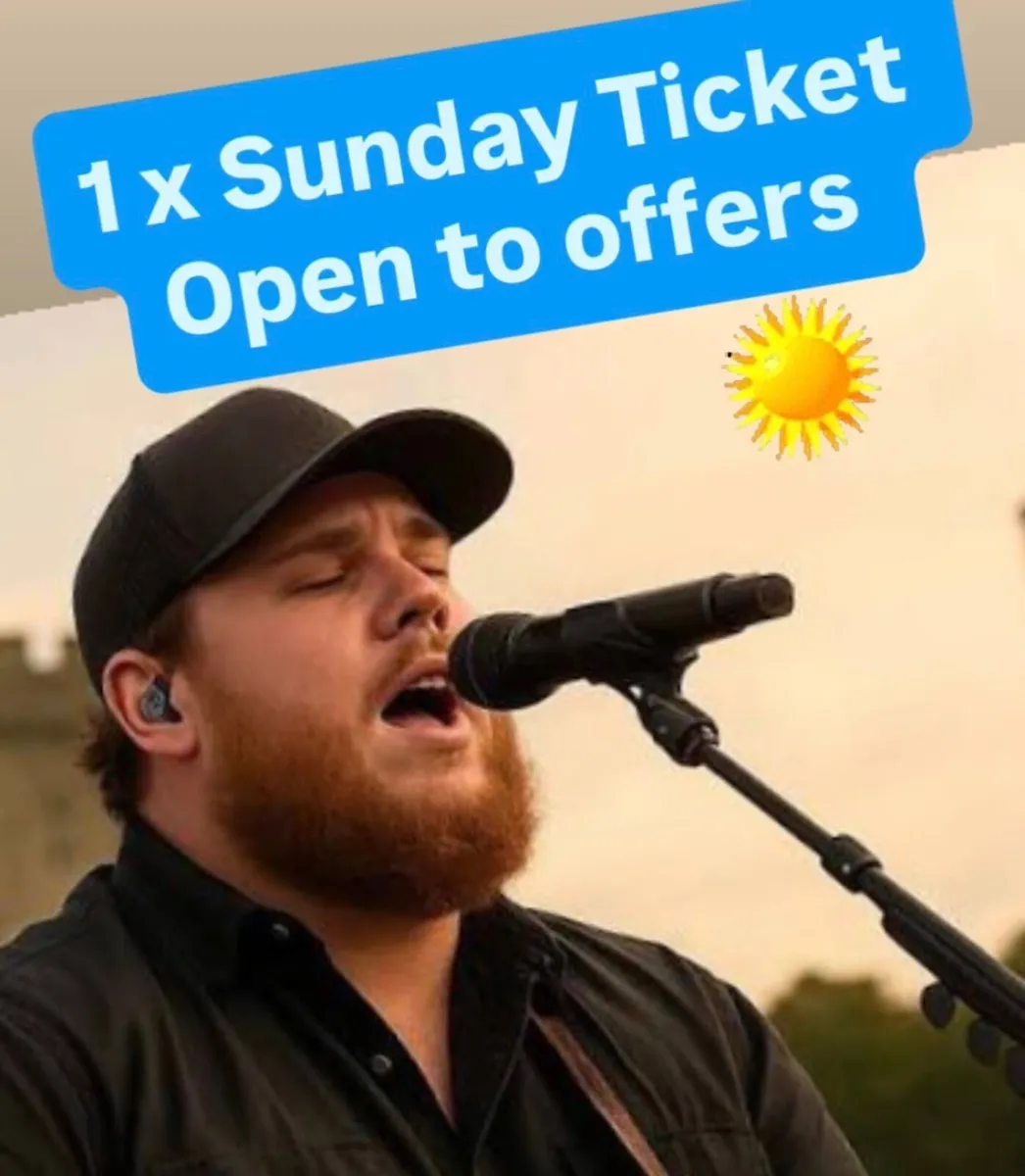 1 x Luke Combs Sunday 19th