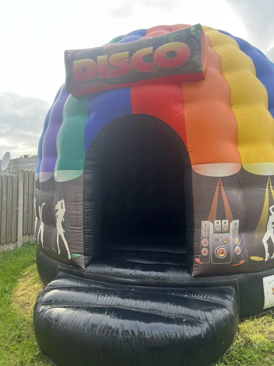 Bouncing castle - Image 2