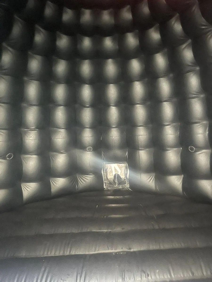 Bouncing castle - Image 3