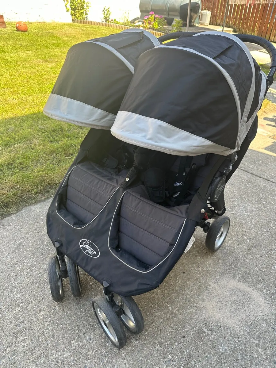 Double stroller - Image 1