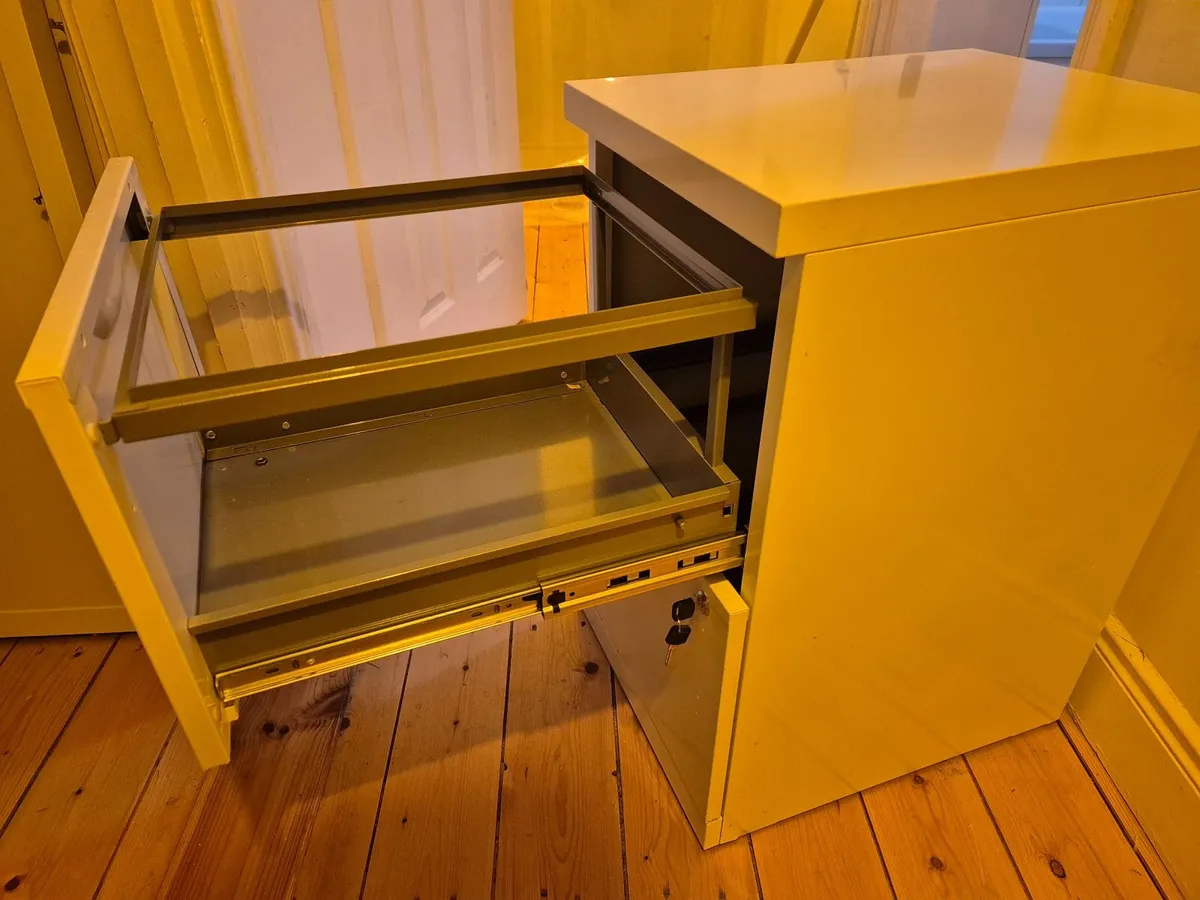 Filing Cabinet White - Image 2