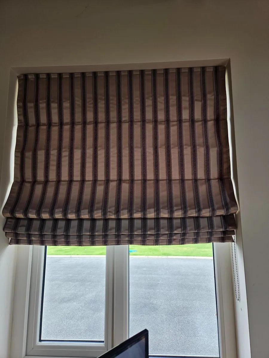 Curtains - Image 2