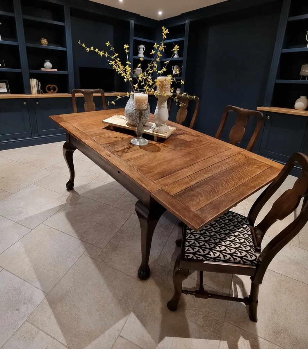 Stunning Extendable Table & 4 Chairs...€795 - Image 3