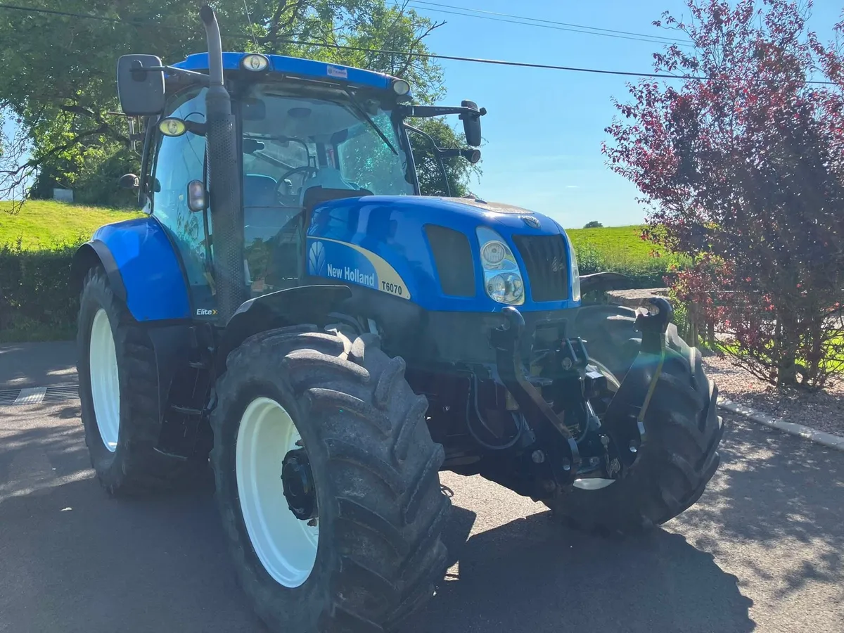 2012 NEW HOLLAND T 6070 4WD - Image 1