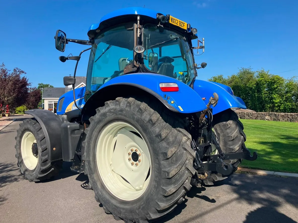 2012 NEW HOLLAND T 6070 4WD - Image 4