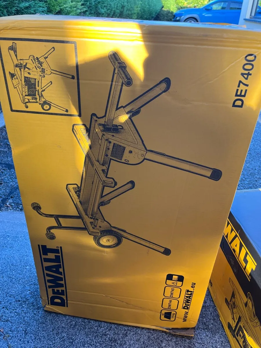 Dewalt table saw - Image 2