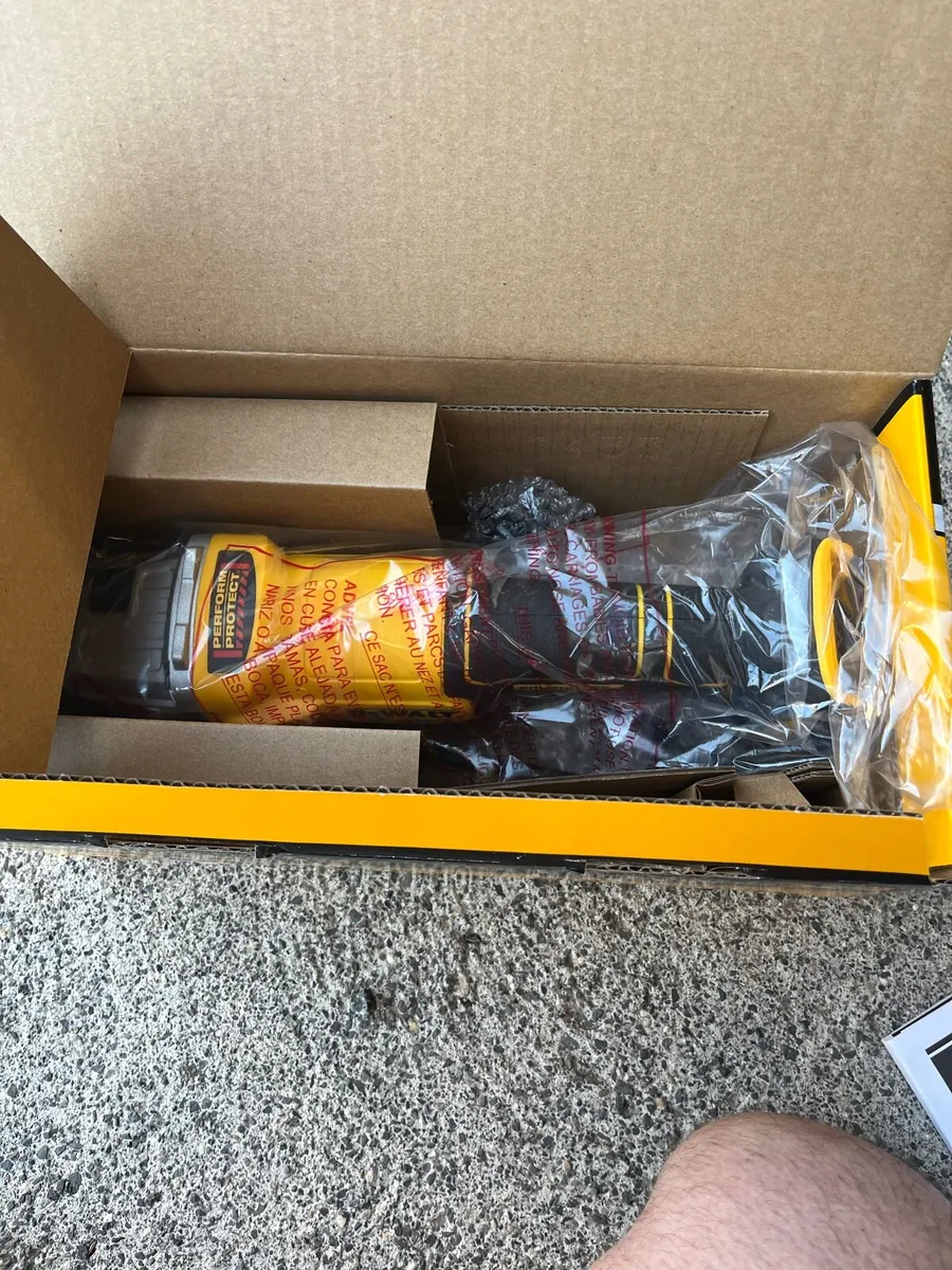 Dewalt 18v grinder for sale - Image 1