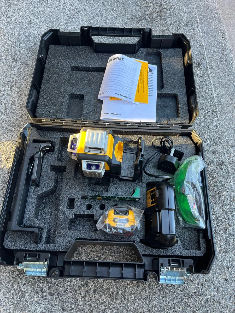Dewalt 3 beam laser for sale - Image 1
