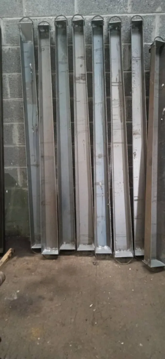 Steel moulds for making concrete steaks - Image 2
