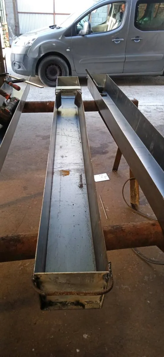 Steel moulds for making concrete steaks - Image 3