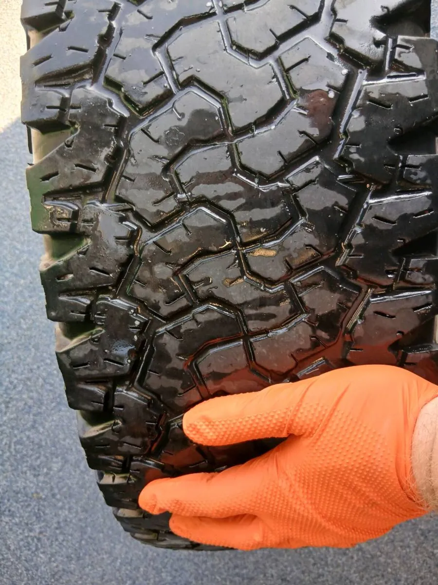 Landrover Defender 16" wheel and BFG tyre - Image 2