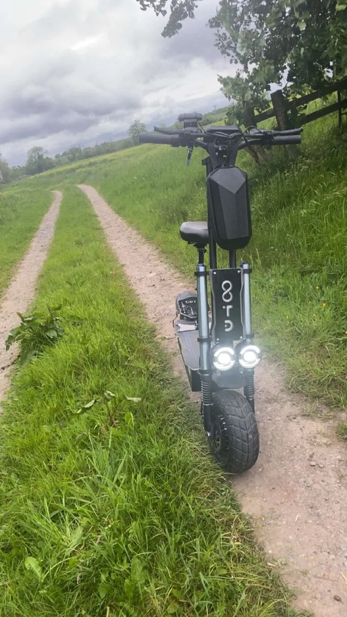 Electric scooter - Image 2
