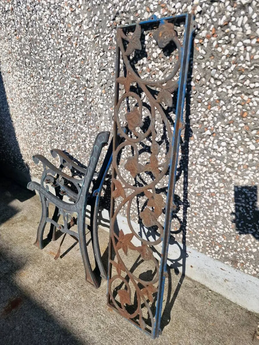 Cast iron bench - Image 4