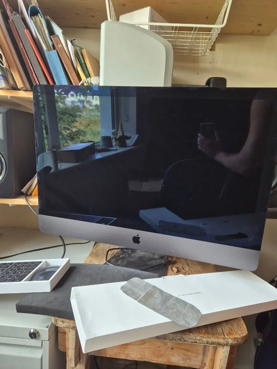 iMac Pro 27" 5k Display 32gb Ram 1tb Ssd in Box - Image 3