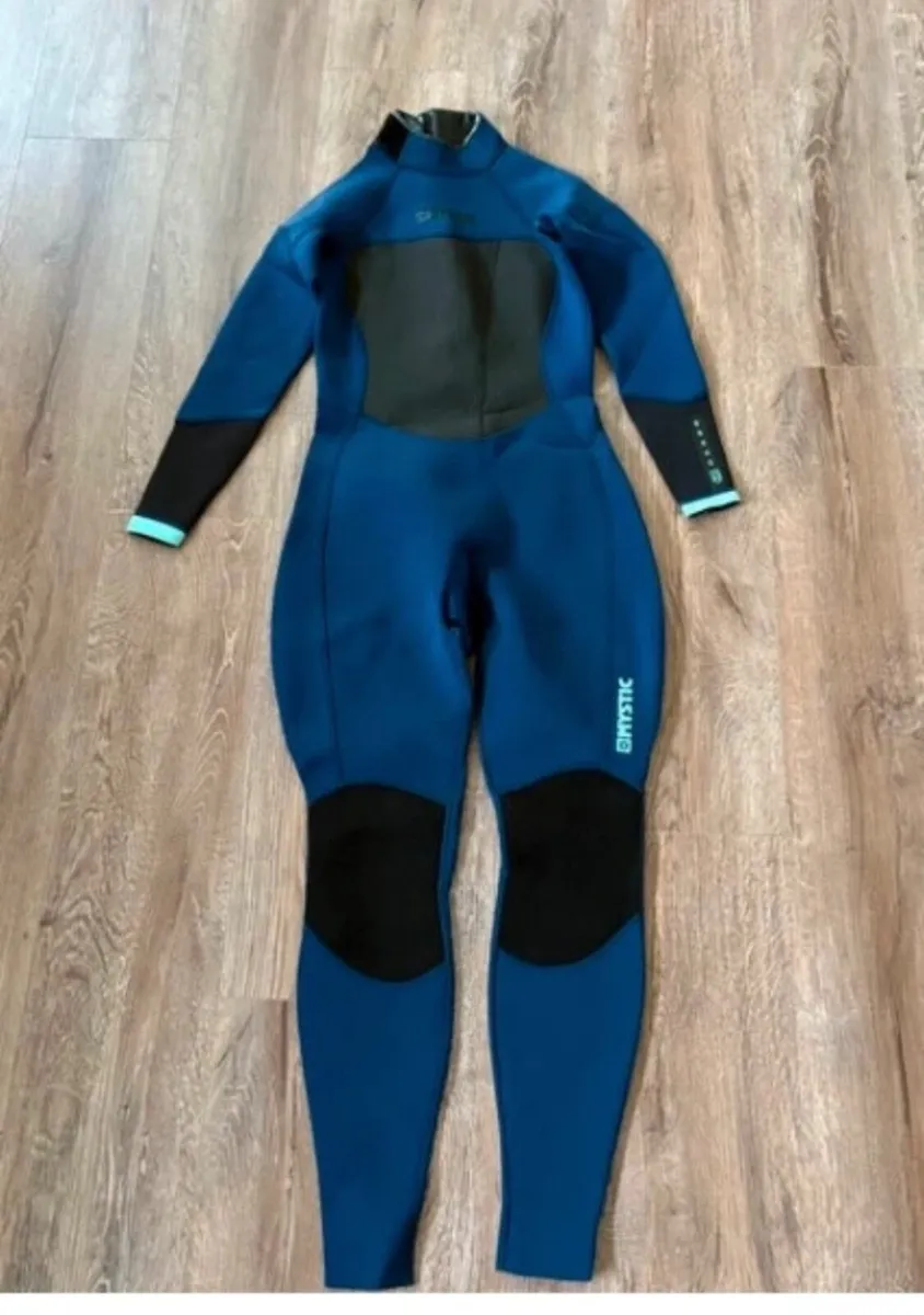 Wetsuit - Image 3
