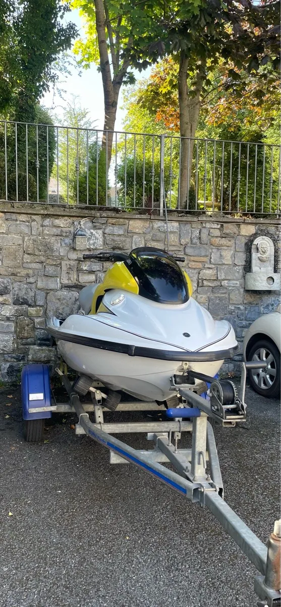 Jet ski - Image 1