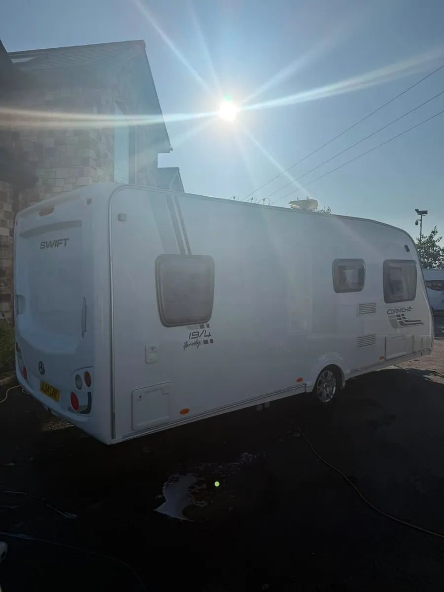 ✨BARGAIN SWIFT CORNICHE 4 BERTH✨ - Image 2