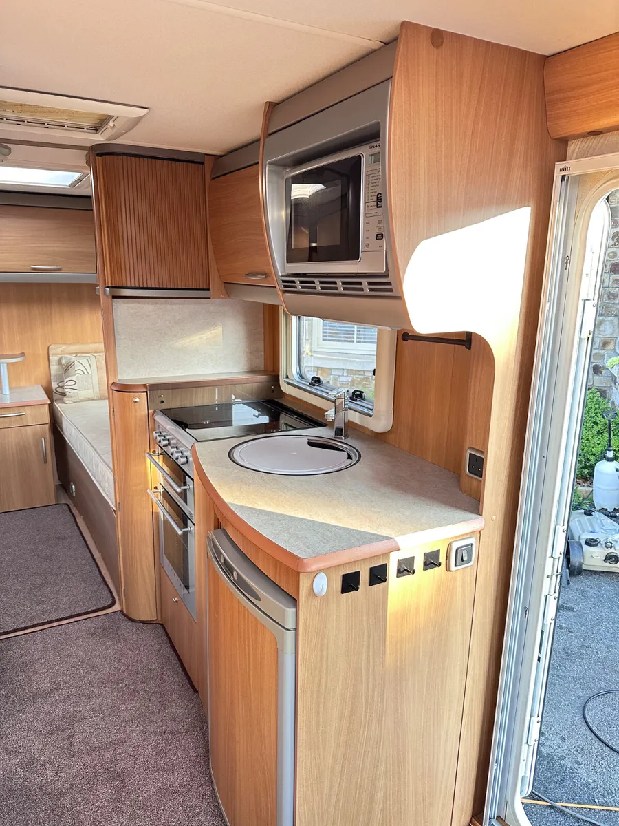 ✨SWIFT CHALLENGER 510 4 BERTH FIXED SINGLE BEDS✨ - Image 4
