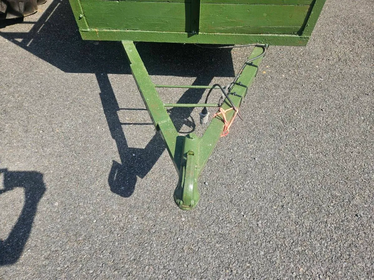 Trailers - Image 4