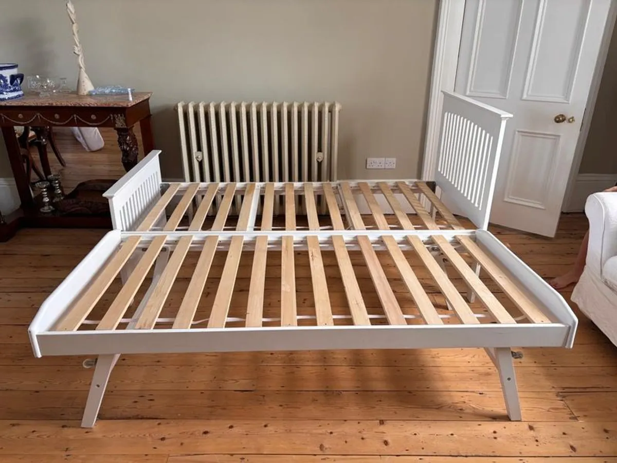 Single bed frame with guest bed - Image 4