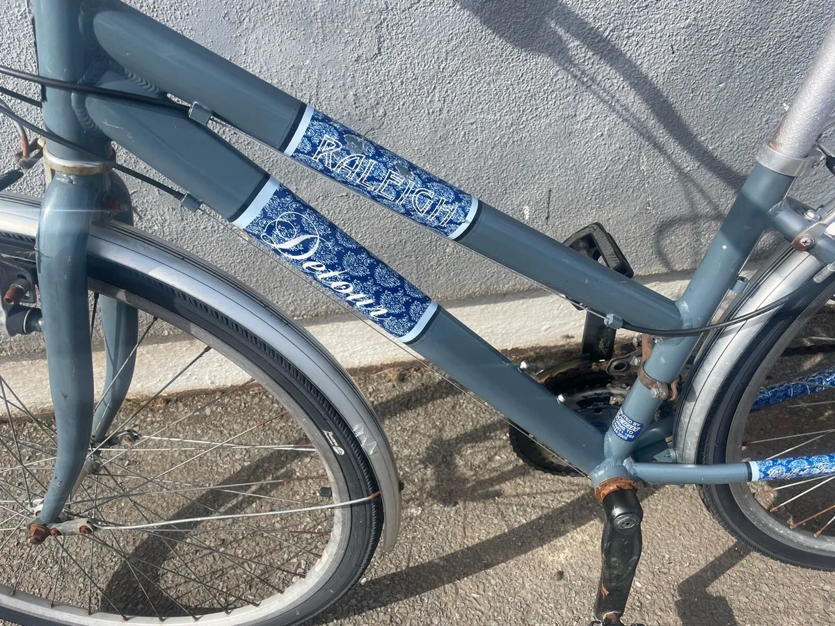 Beautiful Raleigh women’s bike - Image 3