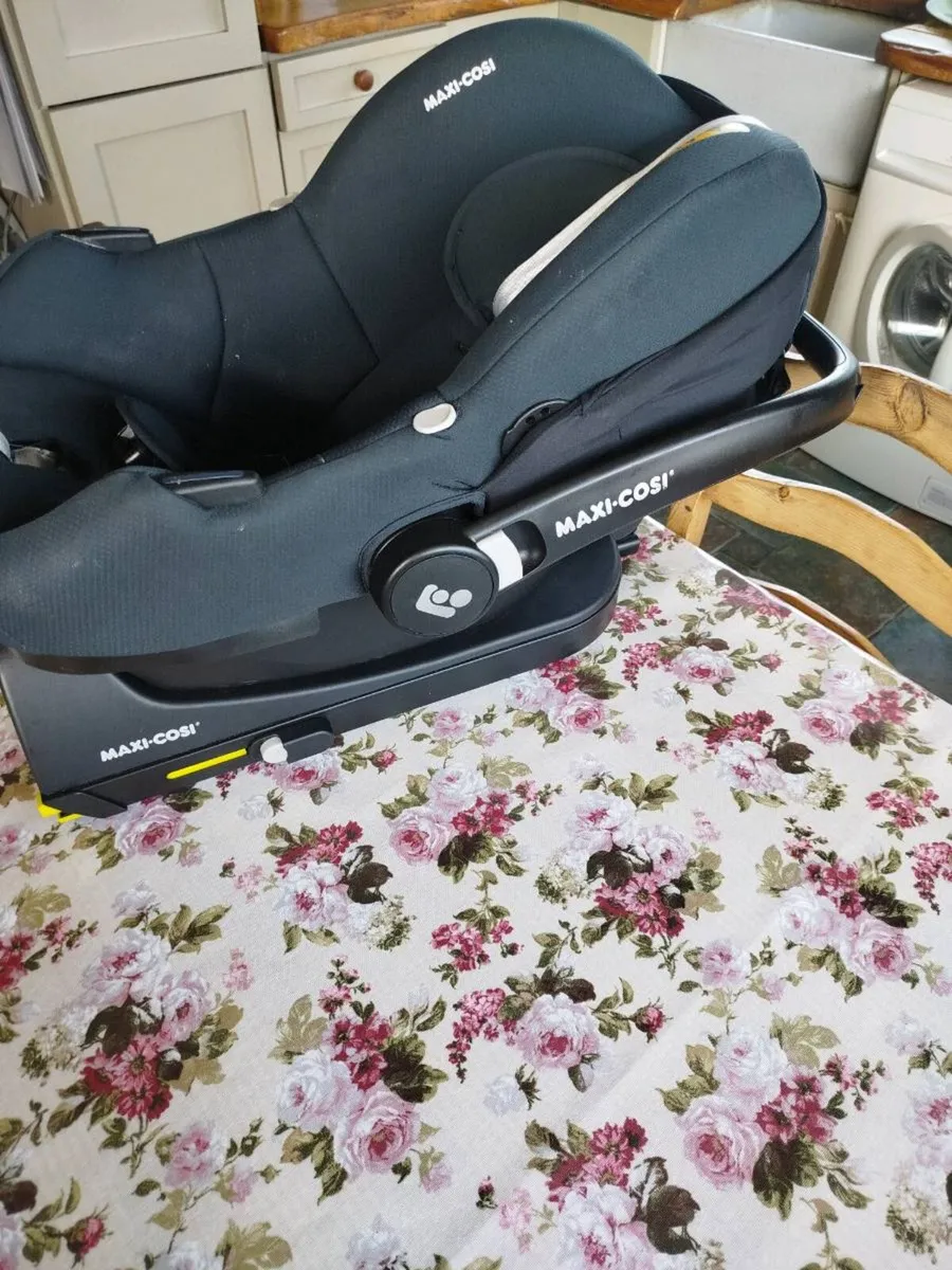 Baby car seat - Image 2