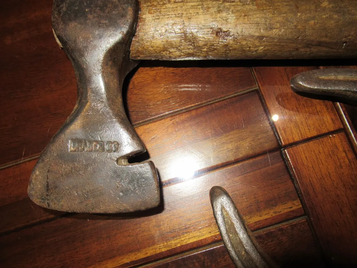 antiques vintage horse shoes tools axe cottage pub - Image 1