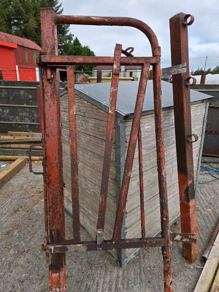 ******* Sculling Gate ******* - Image 1