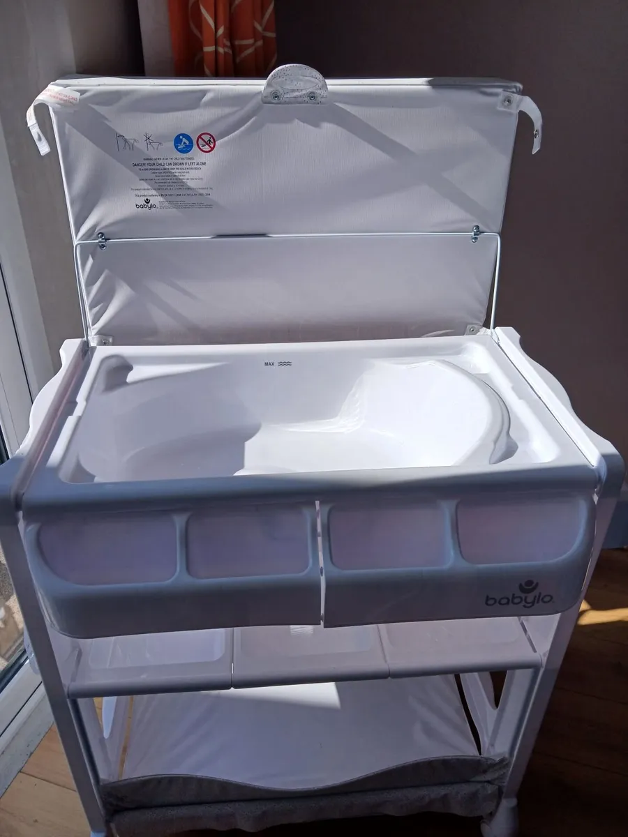 Babylo changing table - Image 2