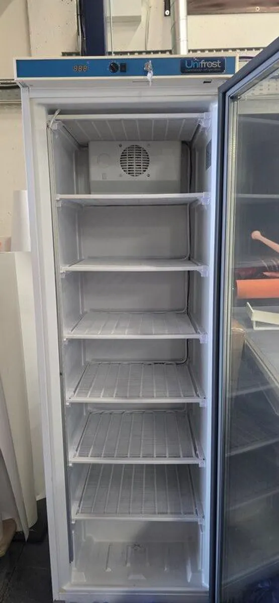 Tall Commercial standing freezer - Image 3