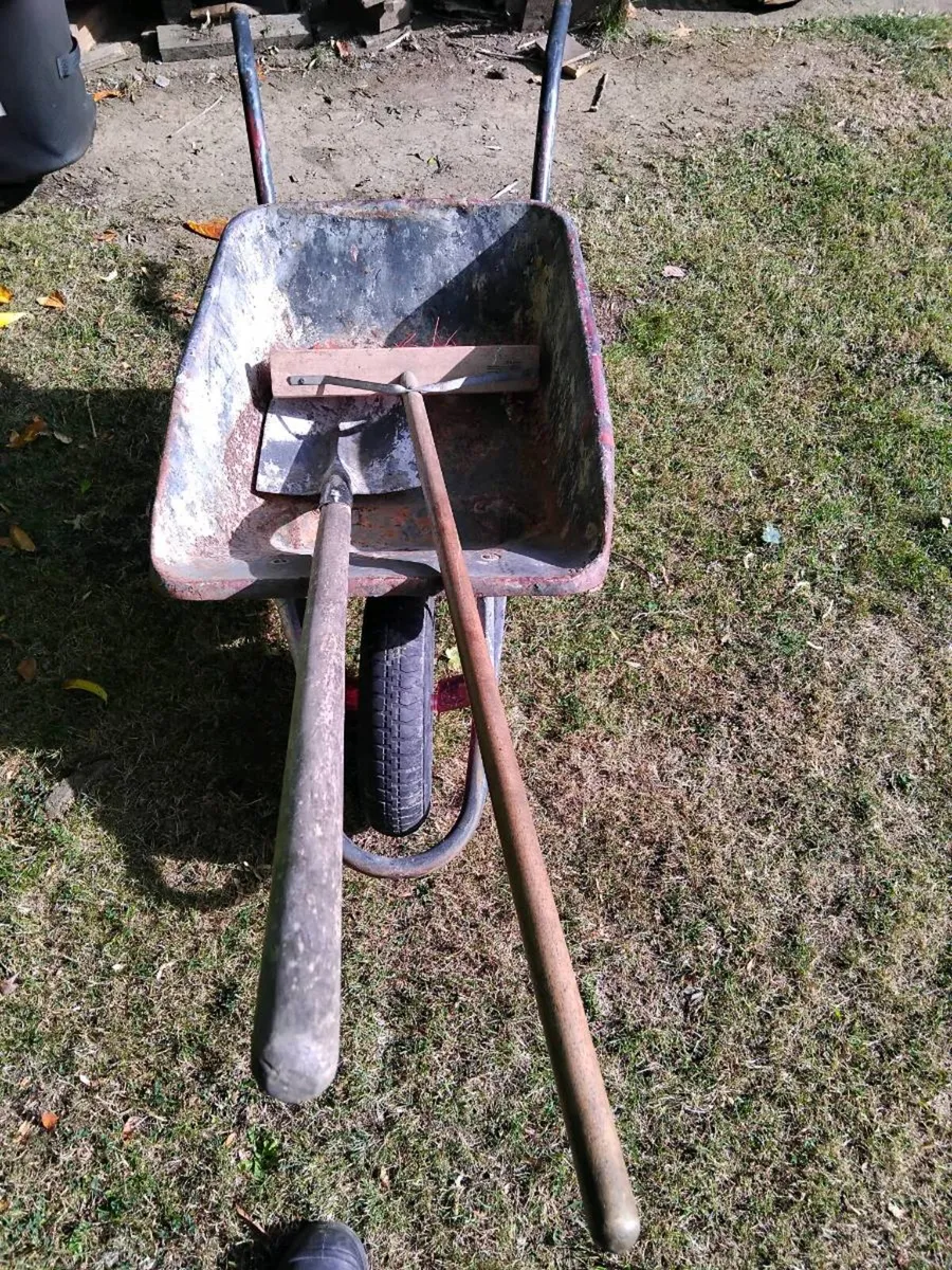 Barrow - Image 2