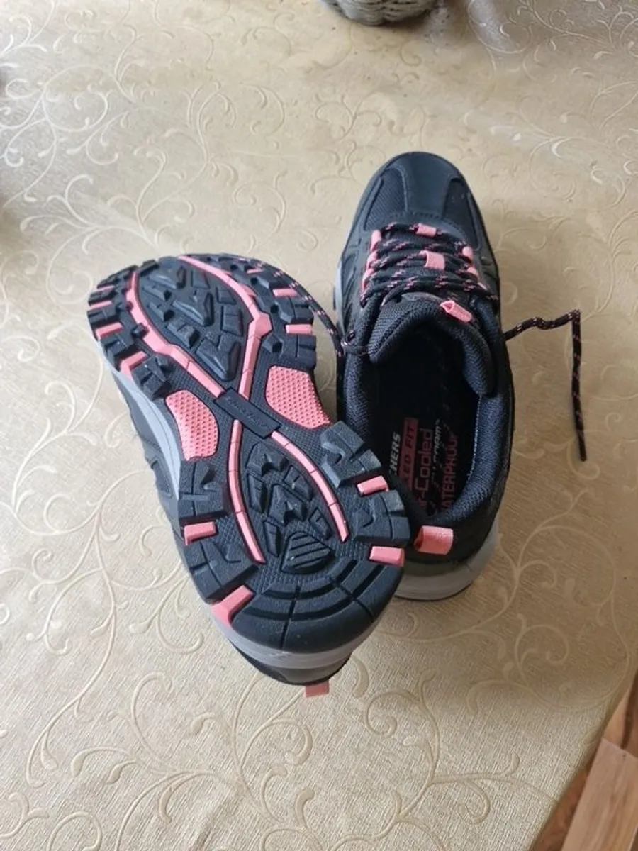 Waterproof skechers - Image 4