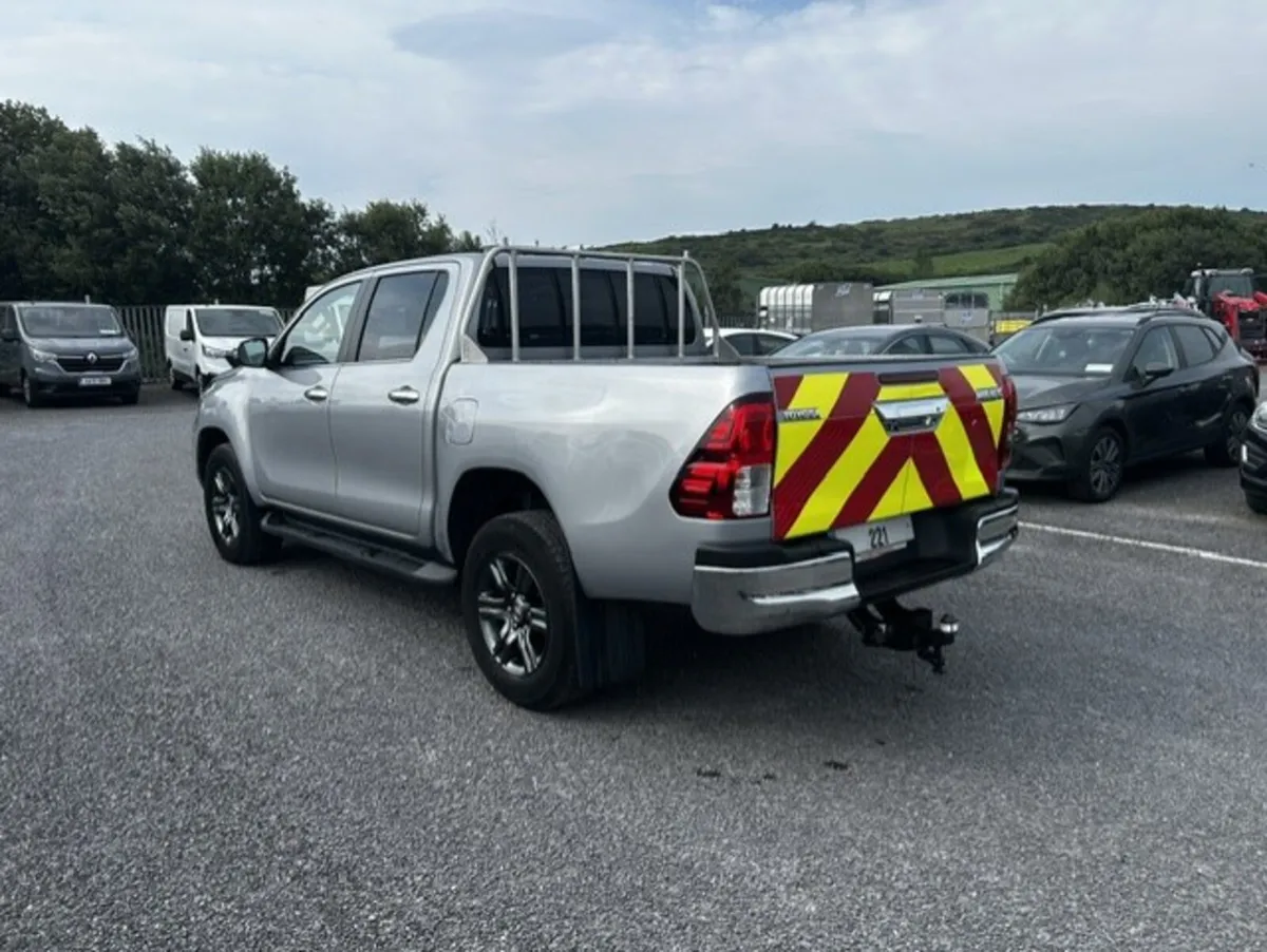 2022 Toyota Hilux ICON D-4D 4WD DCB - Image 4