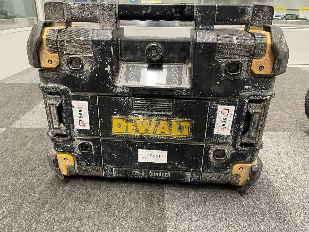 De Walt Portable Site Radio DWST1 81079 - Image 4