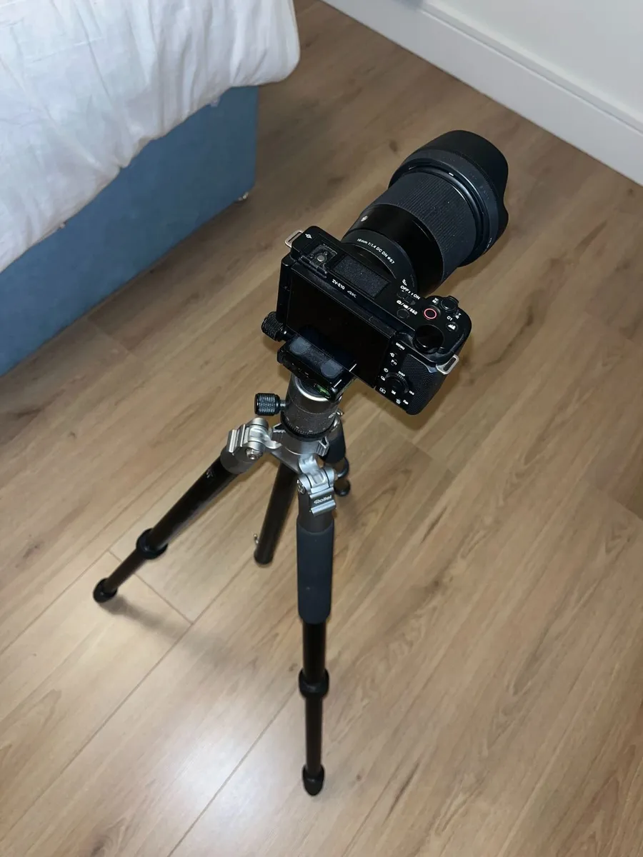Camera & Studio Lighting Equipment - Image 1