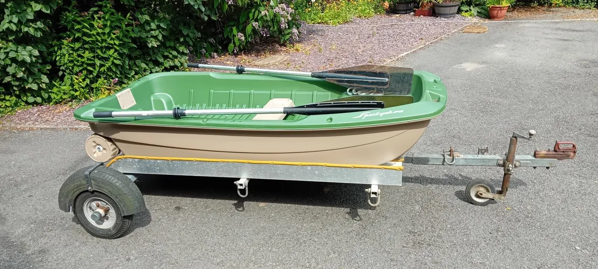 boat and trailer - Image 3