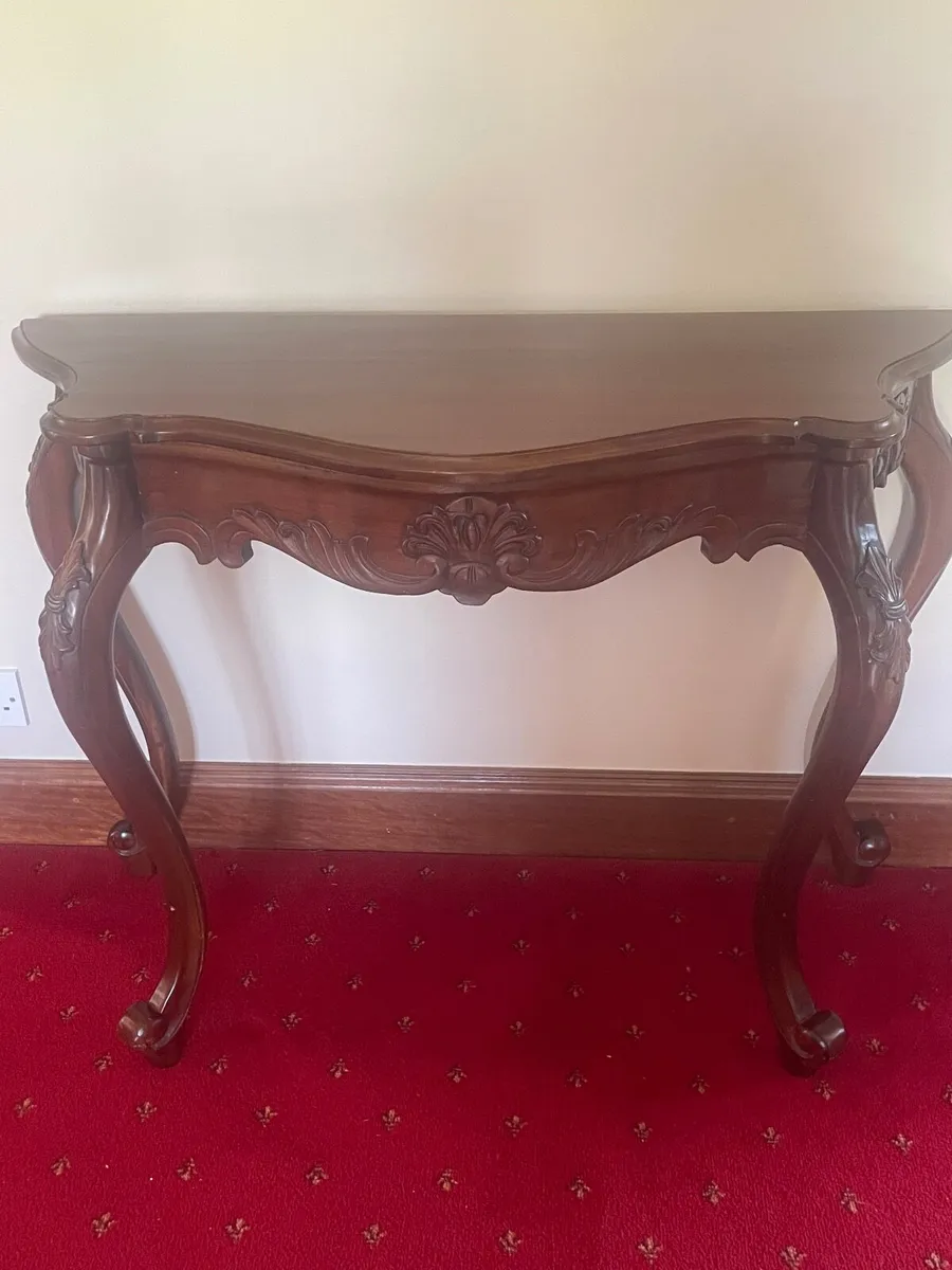 Semi circular hall table - Image 1
