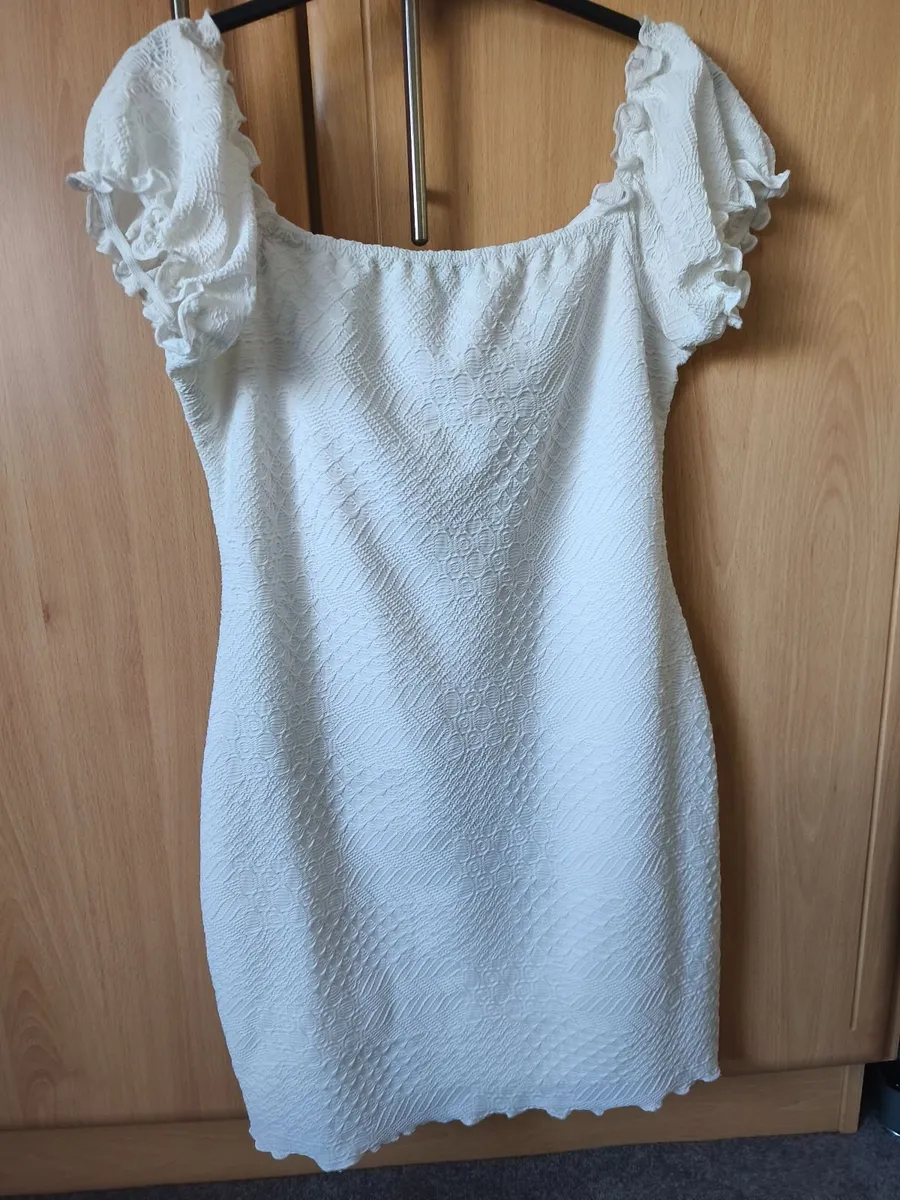 Dress size small 14 - Image 4