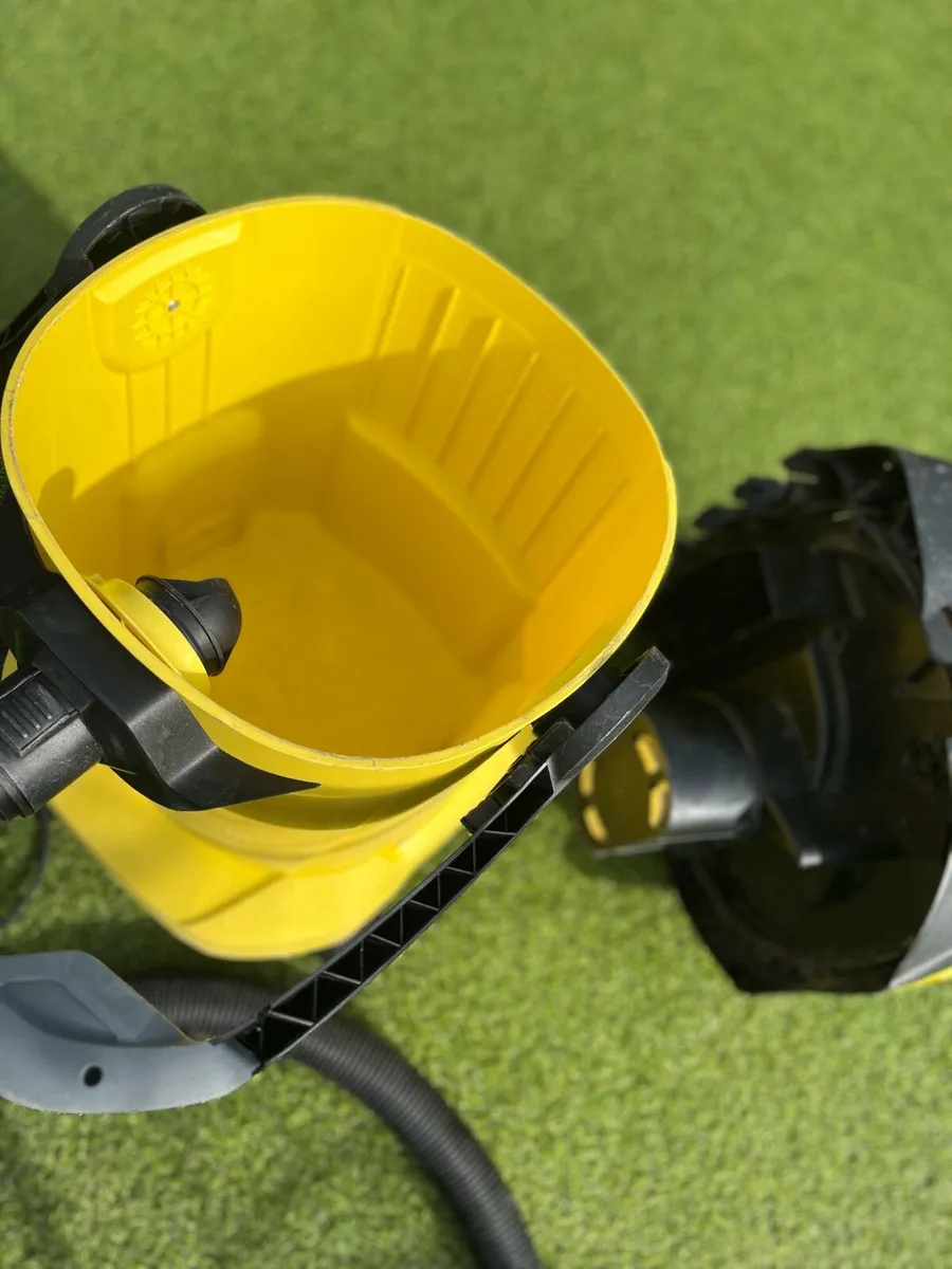Vacuum cleaner Karcher - Image 4