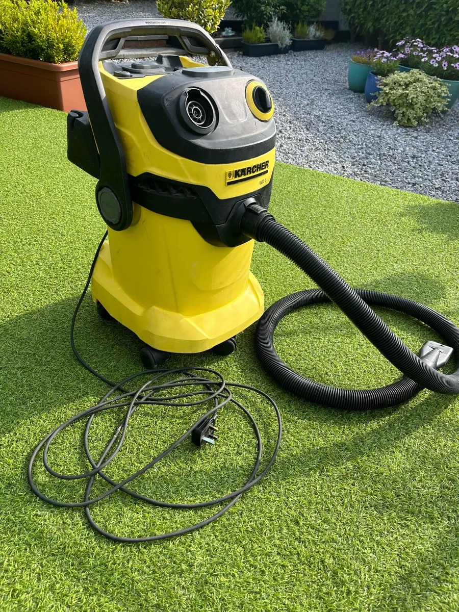 Vacuum cleaner Karcher - Image 1