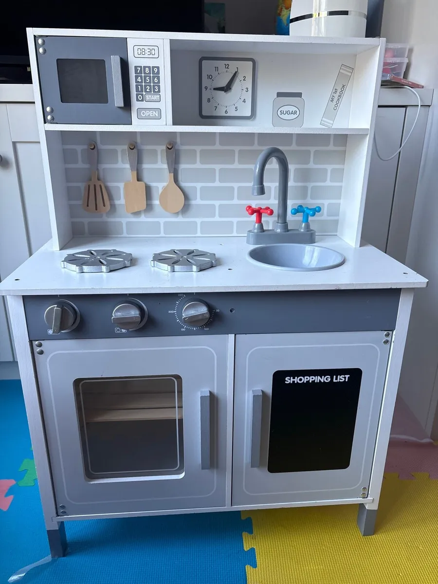 Wooden toy kitchen - Image 1