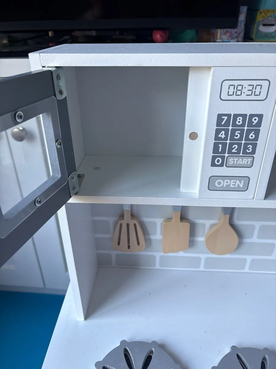 Wooden toy kitchen - Image 3