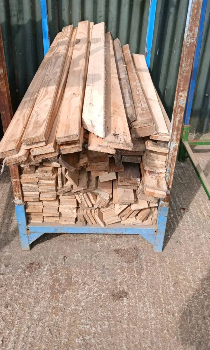 lengths of mixed timber - Image 2