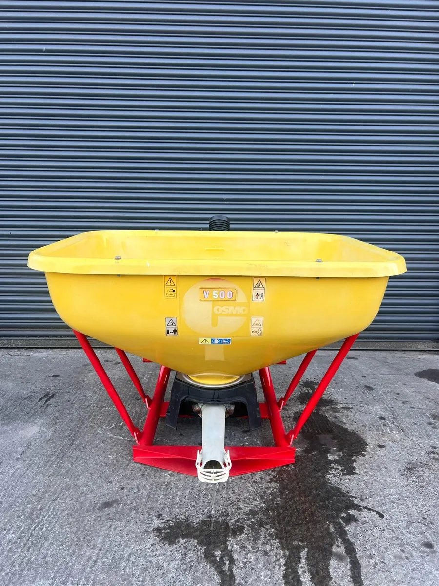 Cosmo Fertiliser Spreader - Image 1