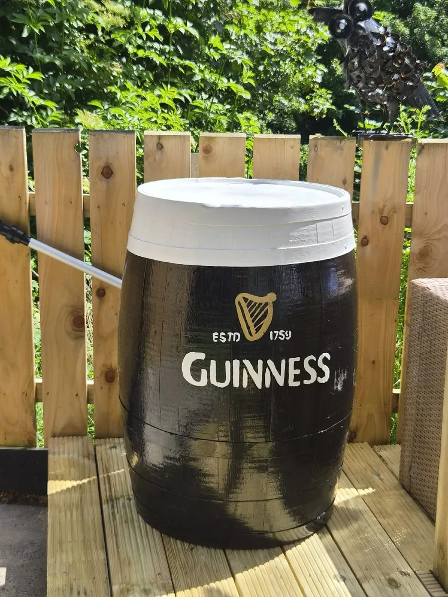 Guinness barrel - Image 1